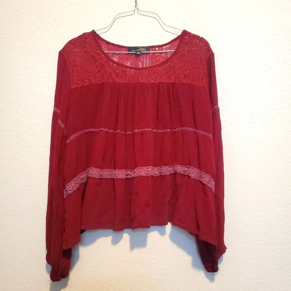 Women's top with Lace - Picture 1 of 3